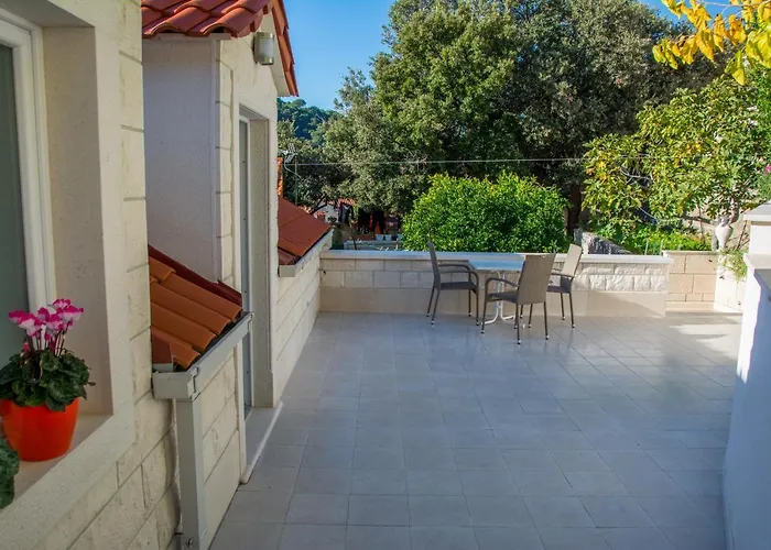 Ma_lu Apartment Pucisca